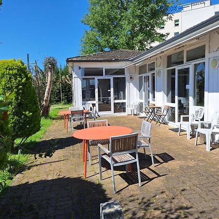 Escale Kennedy Hotel Merignac  Exterior photo