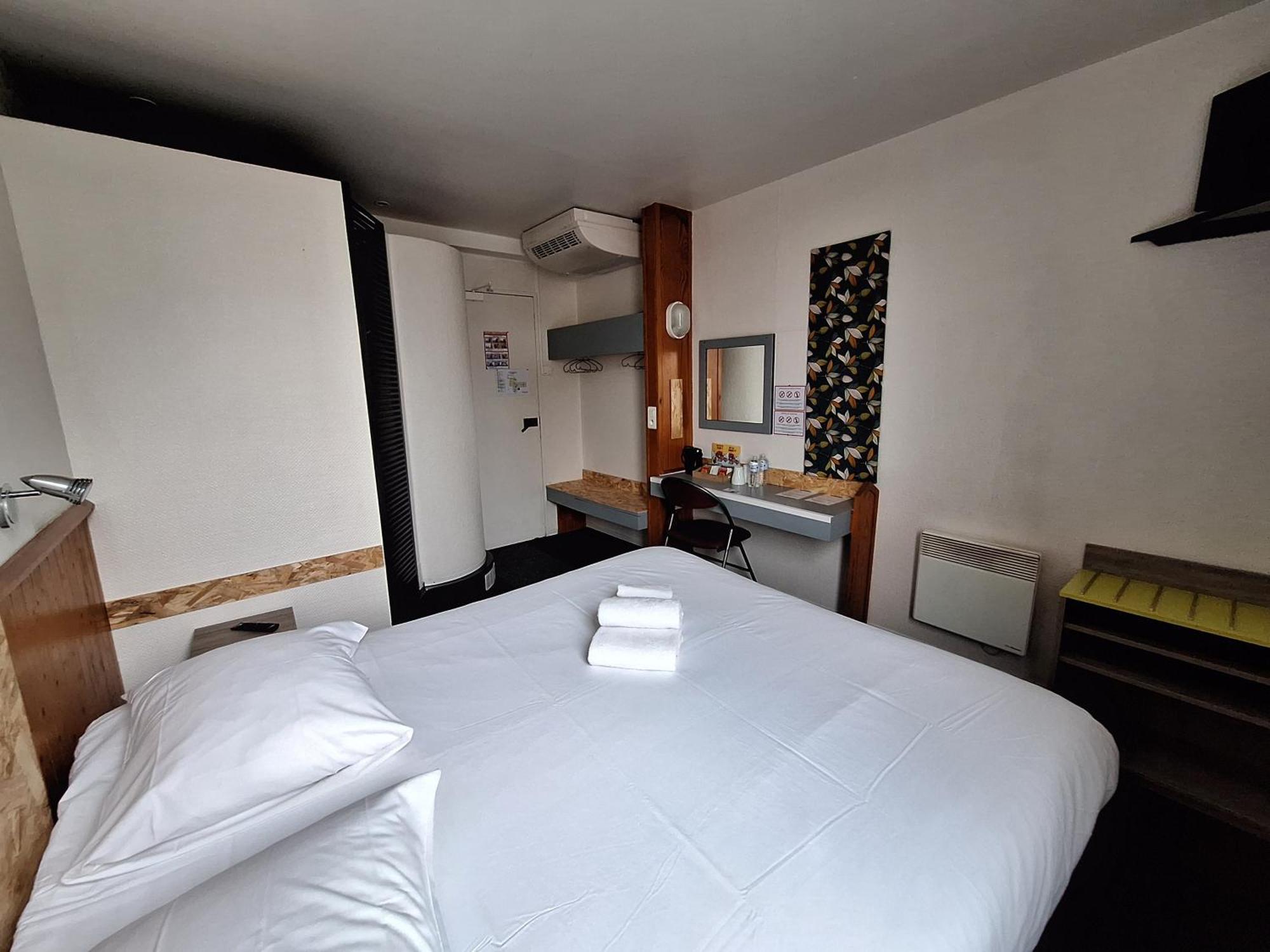 Escale Kennedy Hotel Merignac  Exterior photo