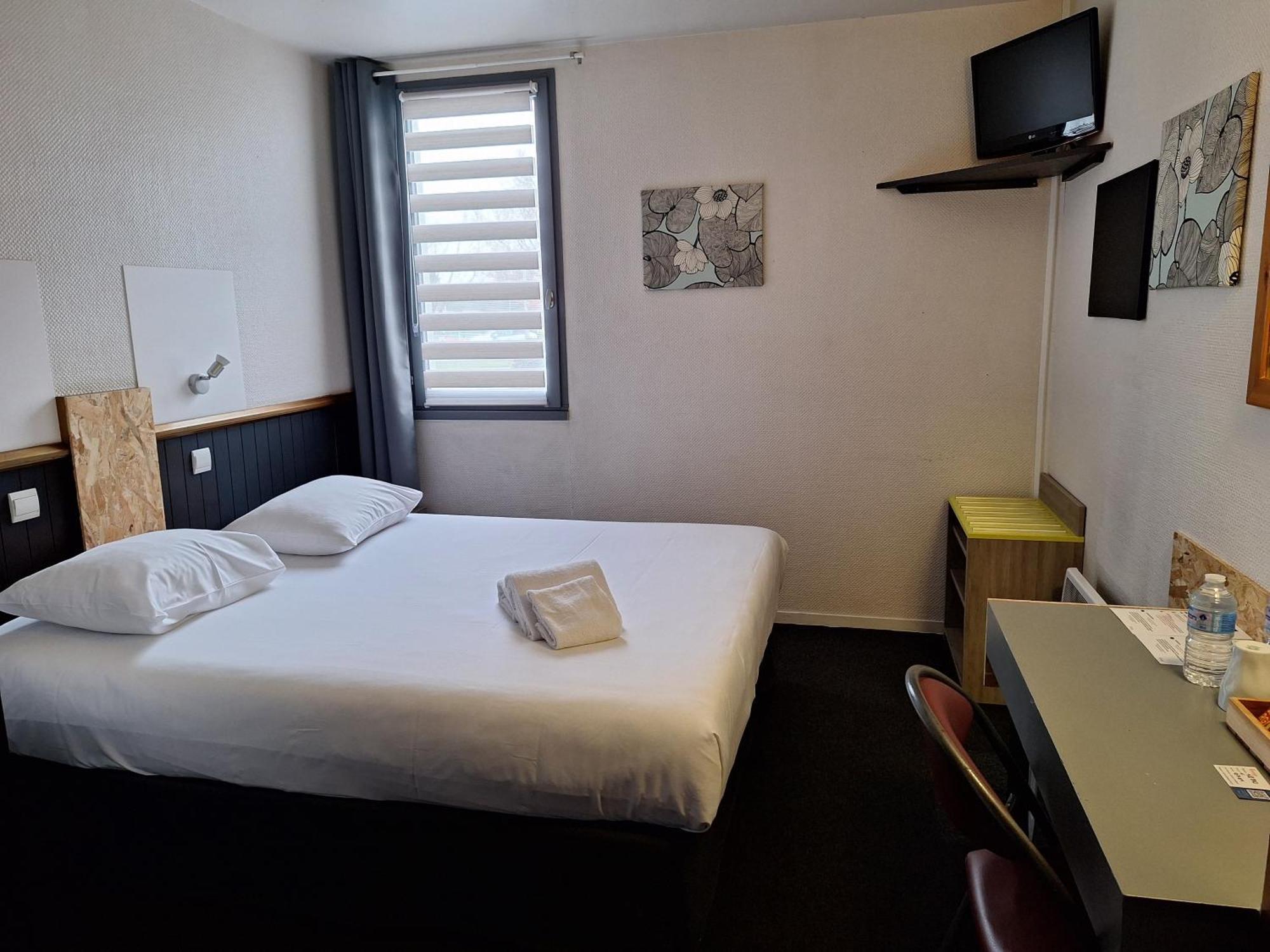 Escale Kennedy Hotel Merignac  Exterior photo
