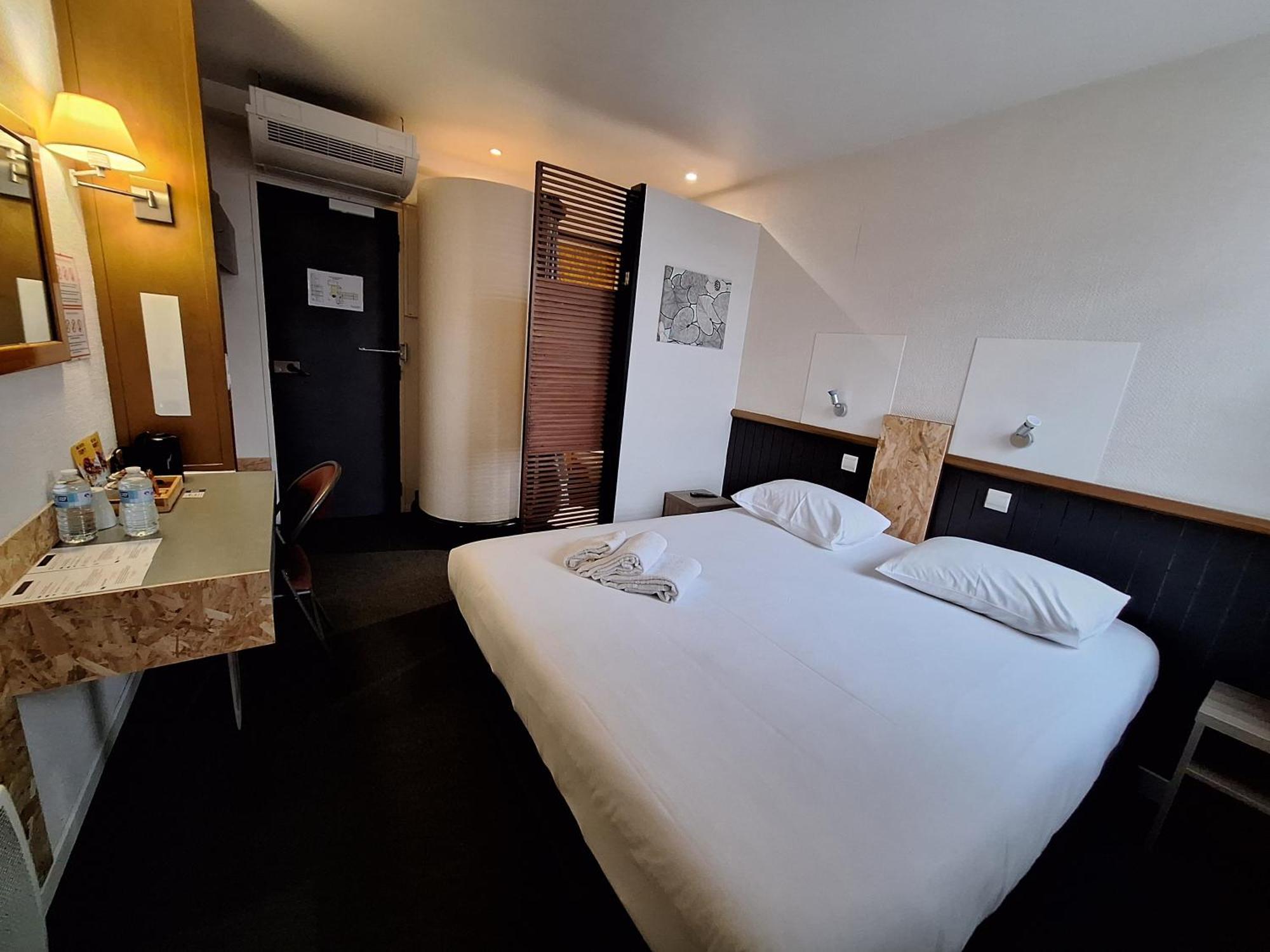 Escale Kennedy Hotel Merignac  Exterior photo