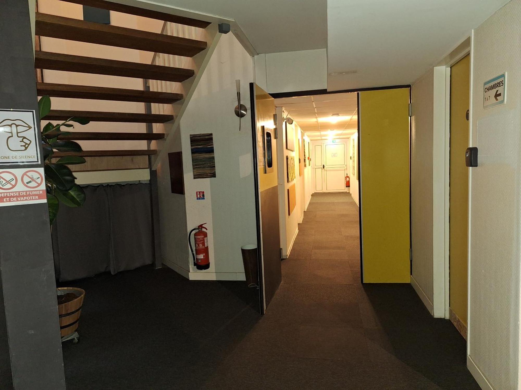 Escale Kennedy Hotel Merignac  Exterior photo