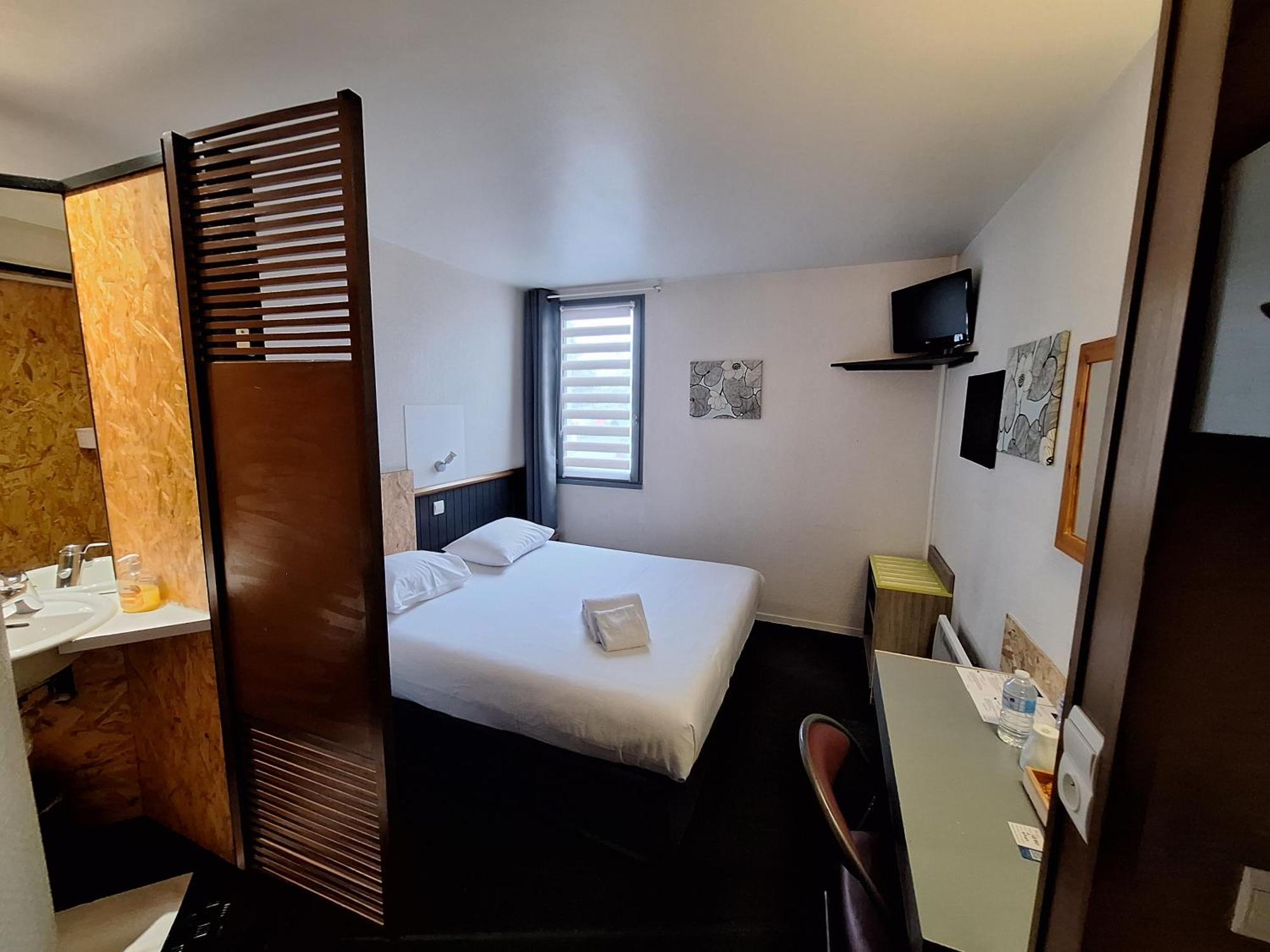 Escale Kennedy Hotel Merignac  Exterior photo