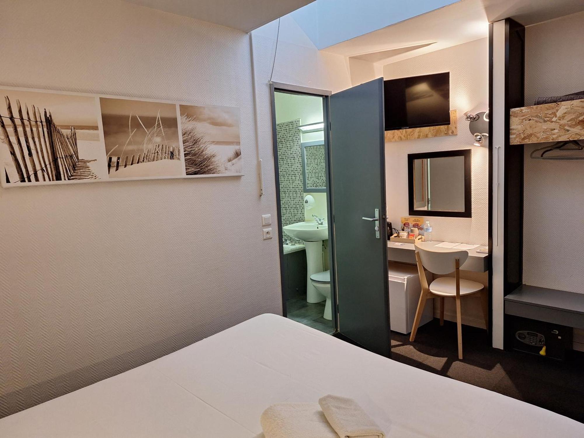 Escale Kennedy Hotel Merignac  Exterior photo