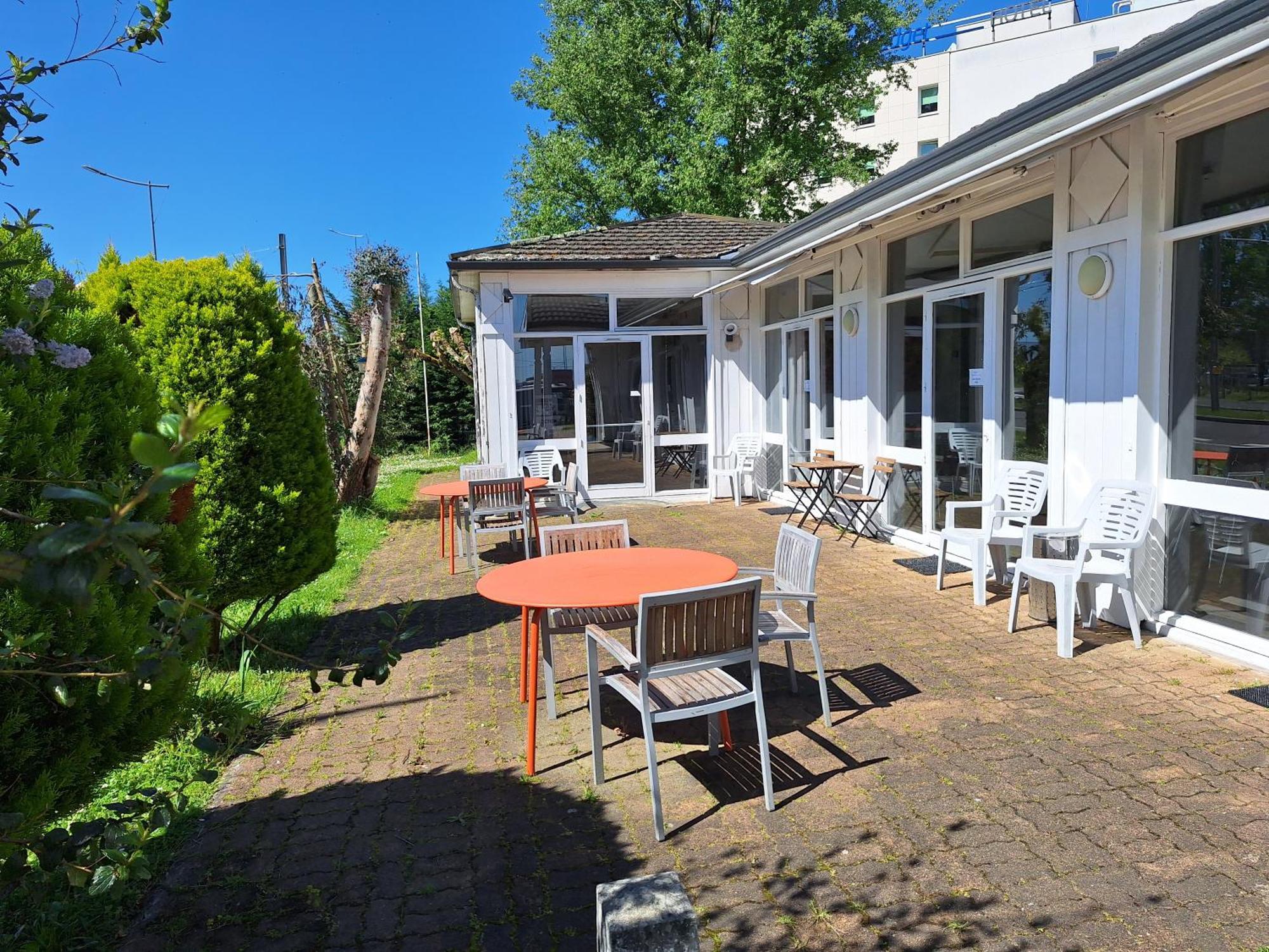 Escale Kennedy Hotel Merignac  Exterior photo